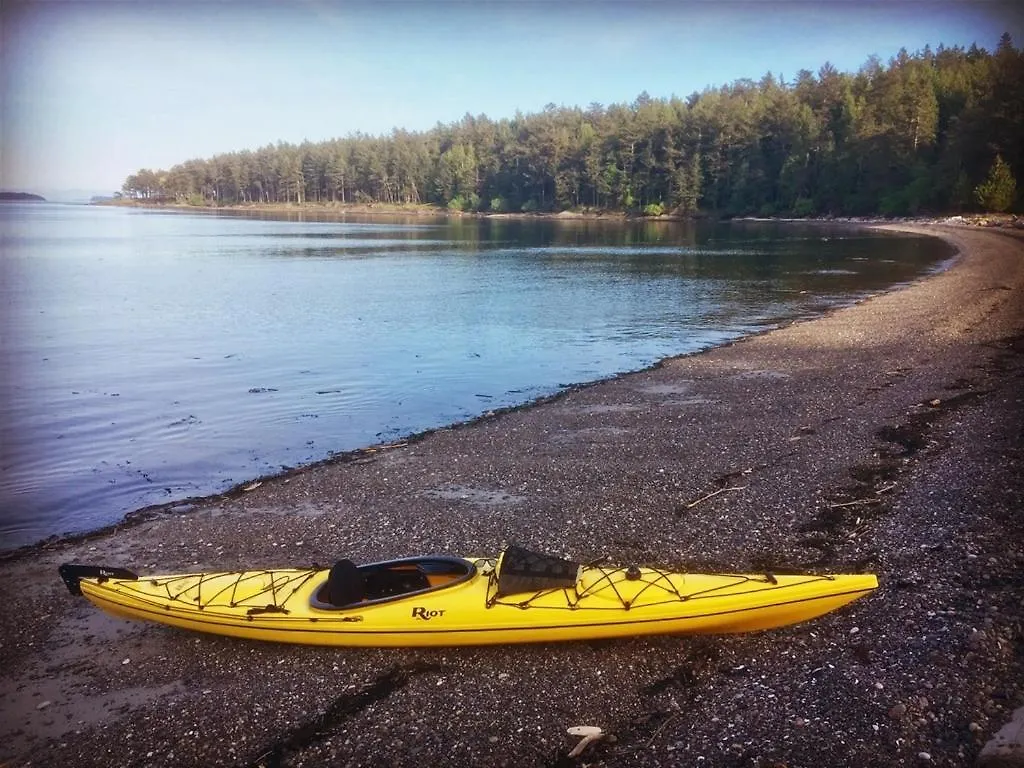Gabriola Island B&B By The Sea Bed & Breakfast