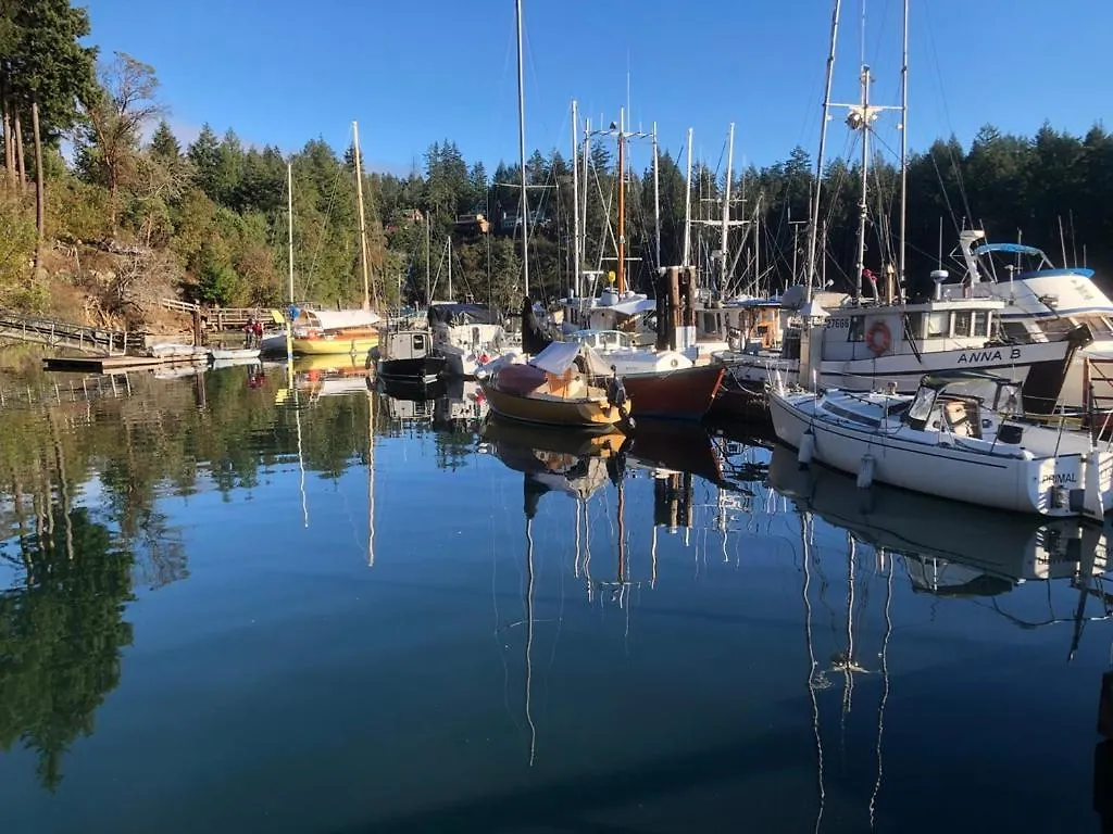 Gabriola Island B&B By The Sea 0*,