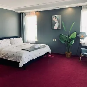 https://300-inviting-studio-402-with-ac.halifax-hotels.org